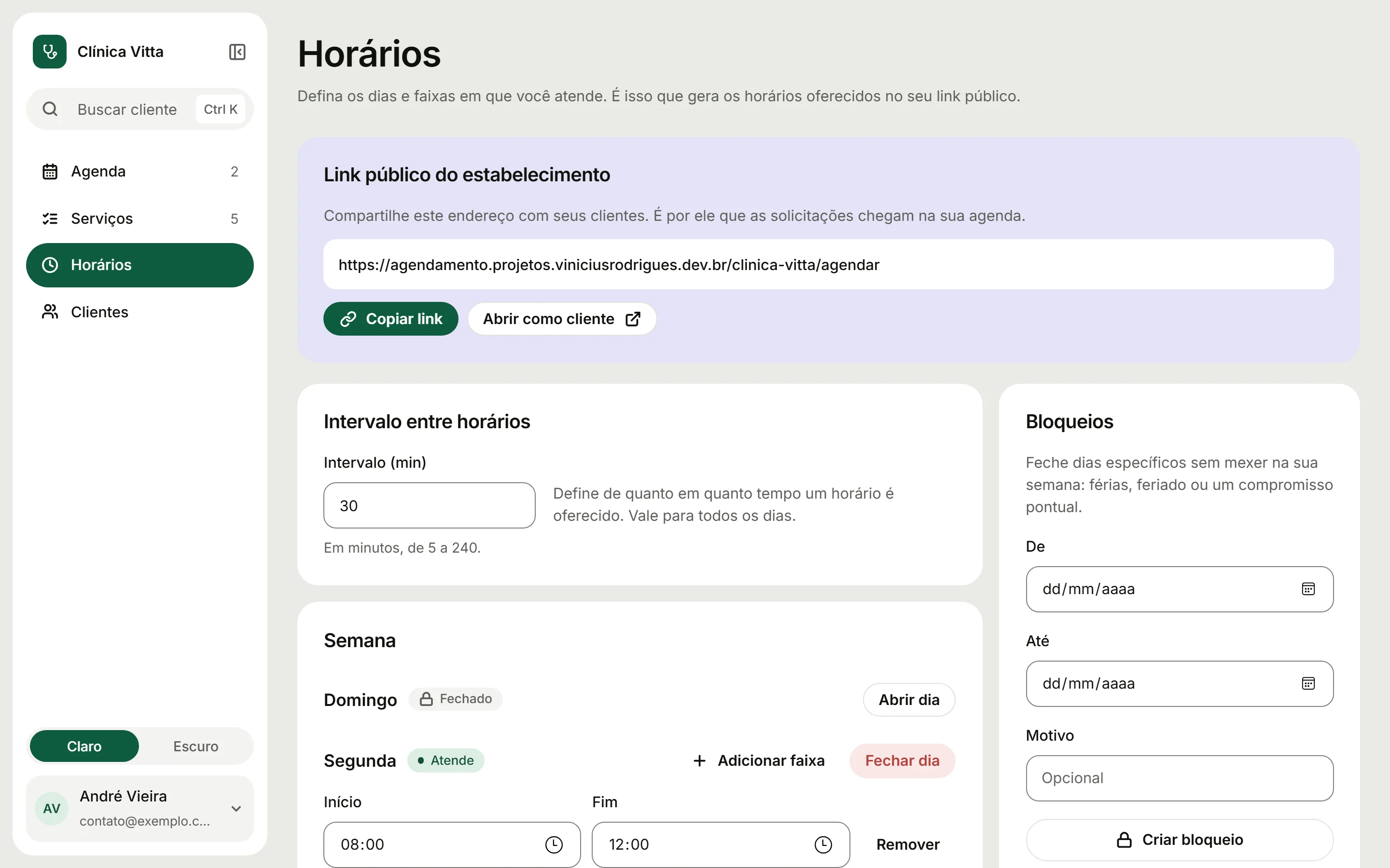 Tela de horários com a semana de atendimento e bloqueios